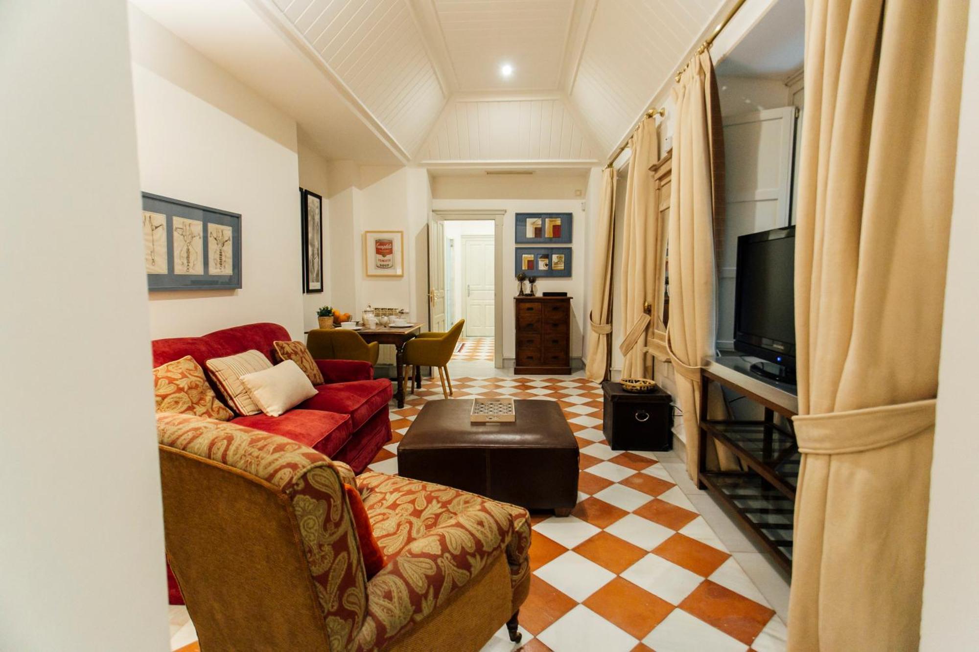 Casa Patio Del Siglo XIX Aparthotel Seville Room photo