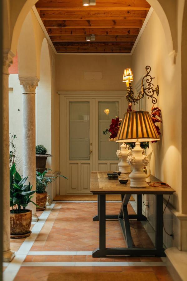 Casa Patio Del Siglo XIX Aparthotel Seville Exterior photo